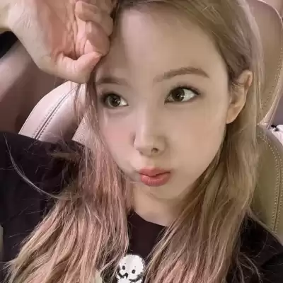 訾幻灵